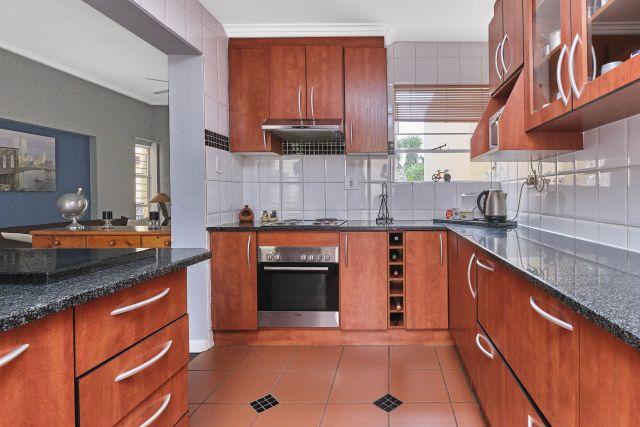 4 Bedroom Property for Sale in Sunninghill Gauteng