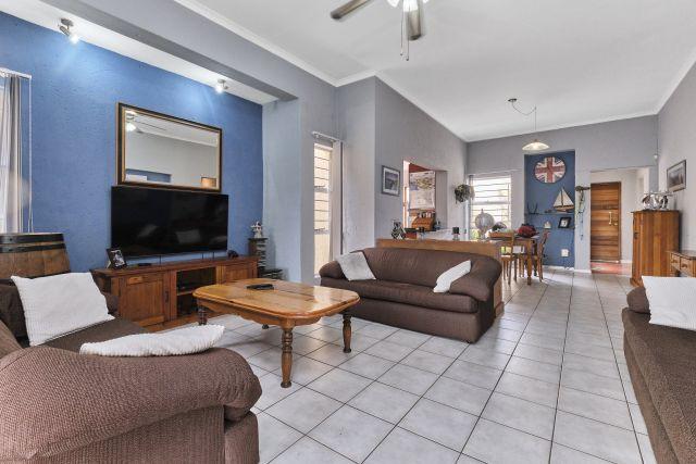 4 Bedroom Property for Sale in Sunninghill Gauteng
