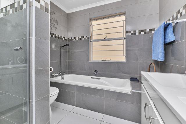 4 Bedroom Property for Sale in Sunninghill Gauteng