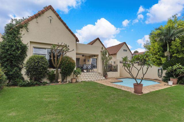 4 Bedroom Property for Sale in Sunninghill Gauteng