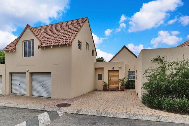 4 Bedroom Property for Sale in Sunninghill Gauteng