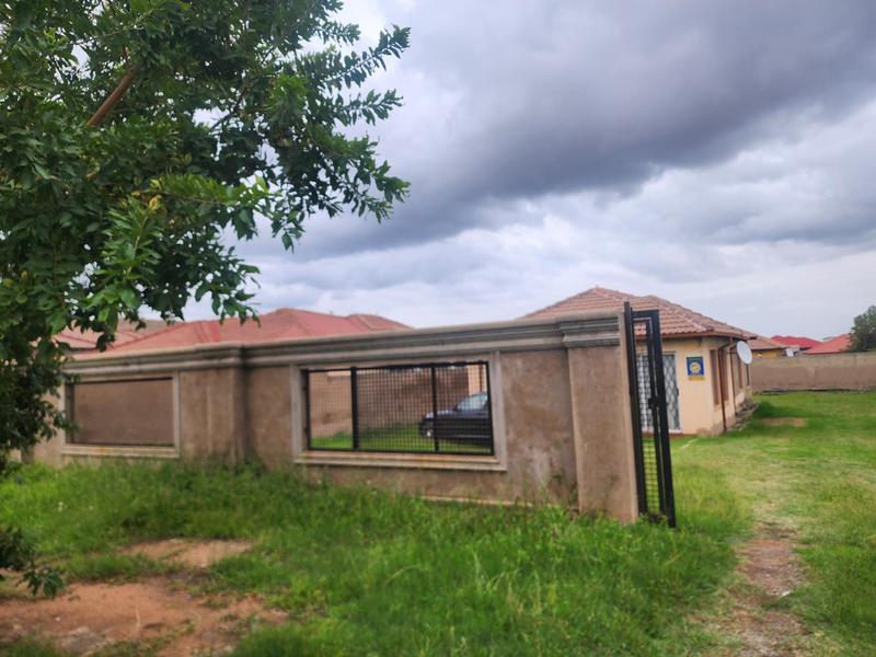 3 Bedroom Property for Sale in Birch Acres Gauteng