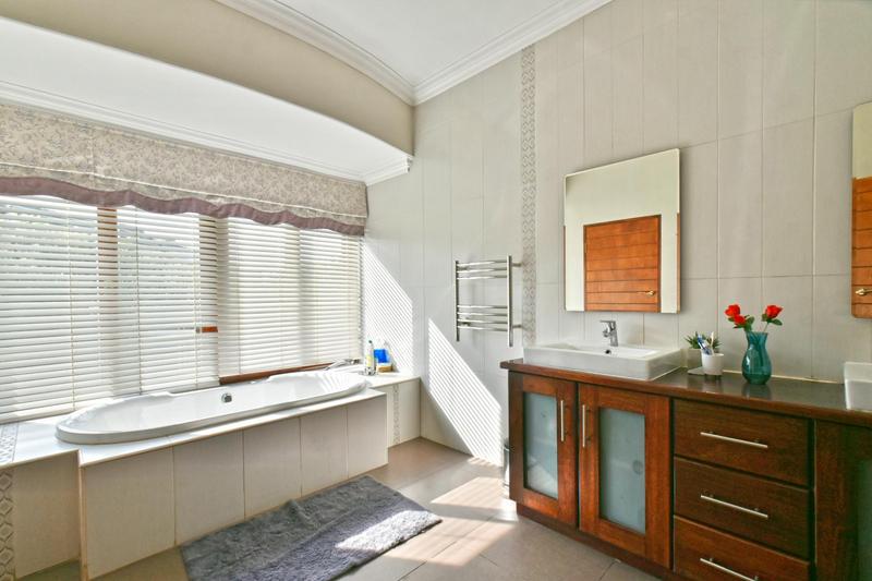 4 Bedroom Property for Sale in Serengeti Lifestyle Estate Gauteng