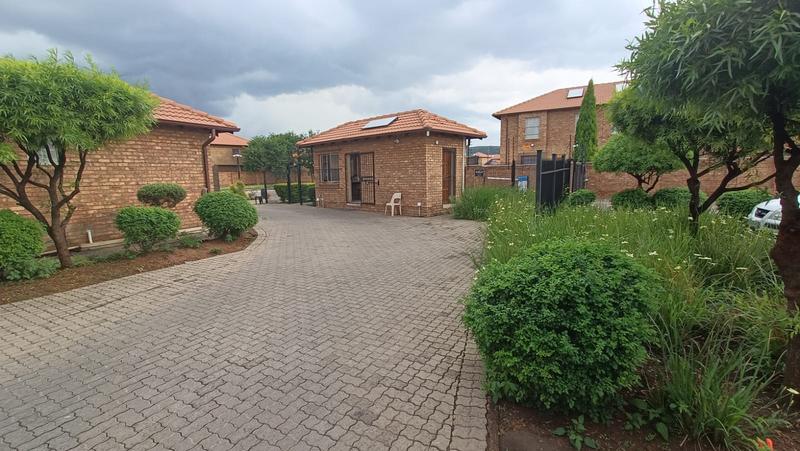 3 Bedroom Property for Sale in Annlin Gauteng