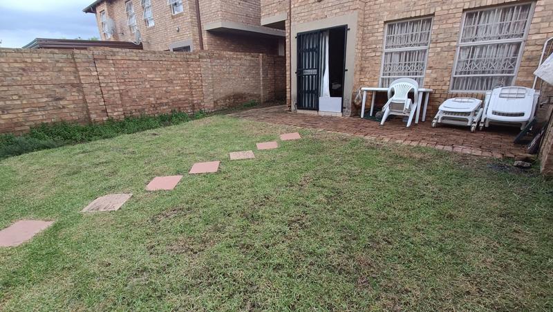 3 Bedroom Property for Sale in Annlin Gauteng