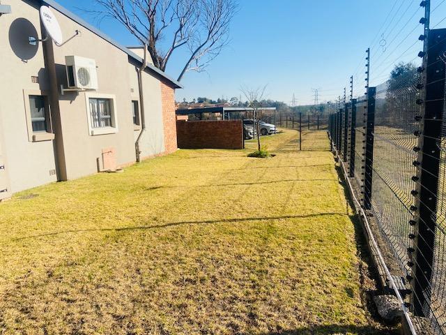 3 Bedroom Property for Sale in Wilgeheuwel Gauteng