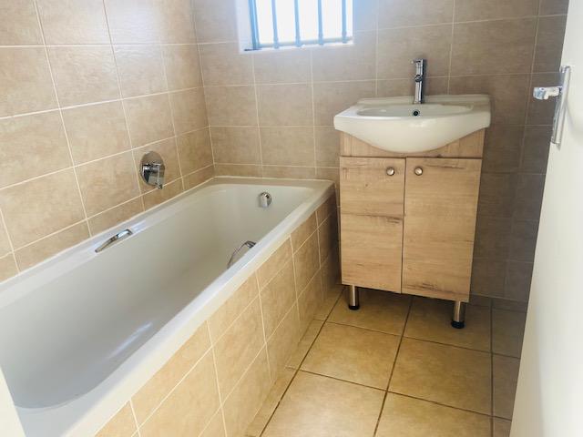 3 Bedroom Property for Sale in Wilgeheuwel Gauteng