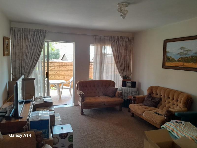 2 Bedroom Property for Sale in Magalieskruin Gauteng