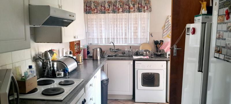 2 Bedroom Property for Sale in Magalieskruin Gauteng