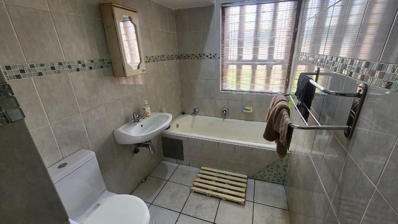 3 Bedroom Property for Sale in Brackendowns Gauteng