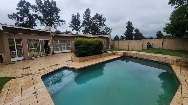 3 Bedroom Property for Sale in Brackendowns Gauteng