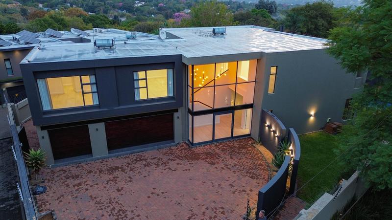 To Let 4 Bedroom Property for Rent in Morningside Gauteng