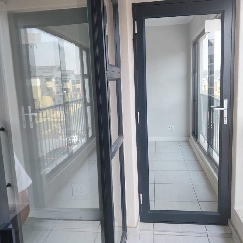 To Let 1 Bedroom Property for Rent in Waterfall Gauteng