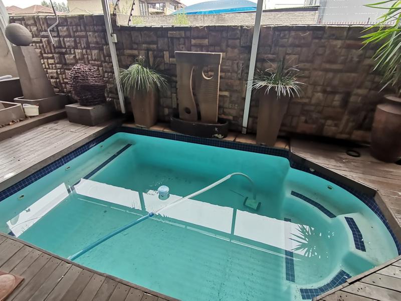 4 Bedroom Property for Sale in Vanderbijlpark SW 5 Gauteng