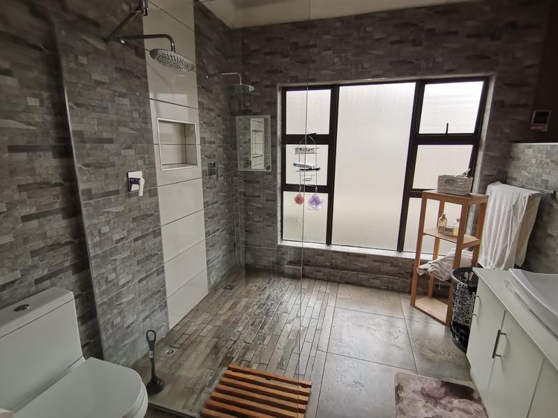 4 Bedroom Property for Sale in Vanderbijlpark SW 5 Gauteng