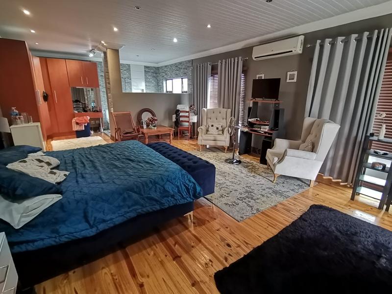 4 Bedroom Property for Sale in Vanderbijlpark SW 5 Gauteng