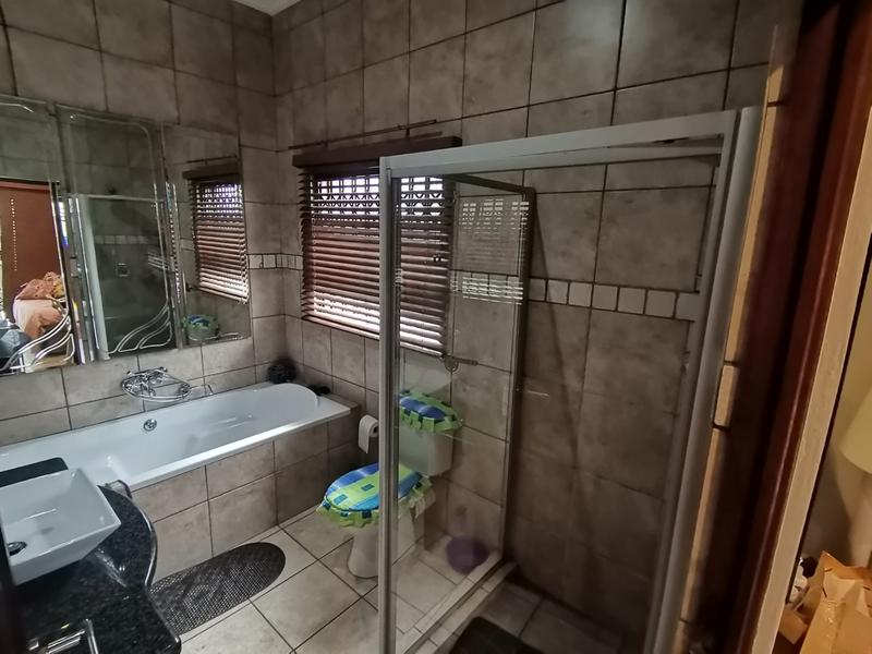4 Bedroom Property for Sale in Vanderbijlpark SW 5 Gauteng