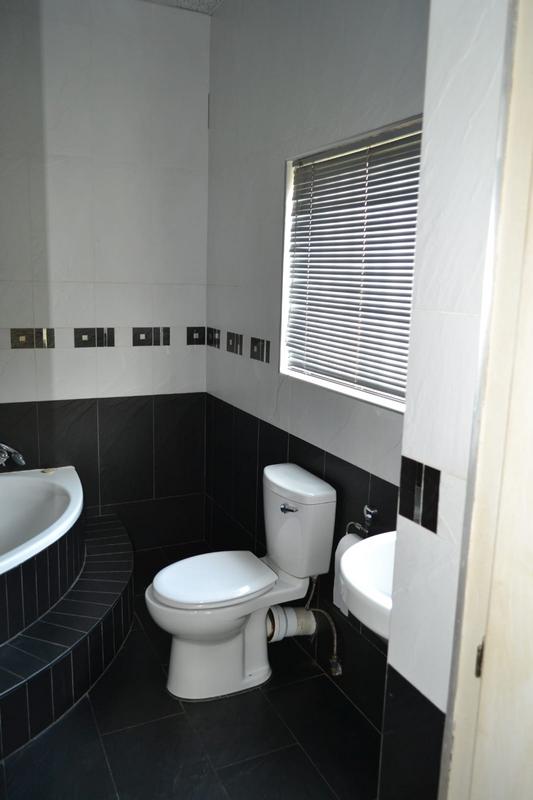 6 Bedroom Property for Sale in Three Rivers Gauteng