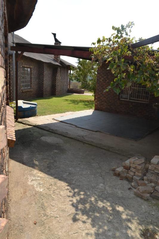 6 Bedroom Property for Sale in Three Rivers Gauteng