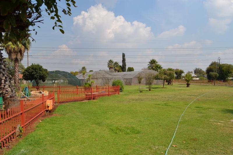 6 Bedroom Property for Sale in Three Rivers Gauteng