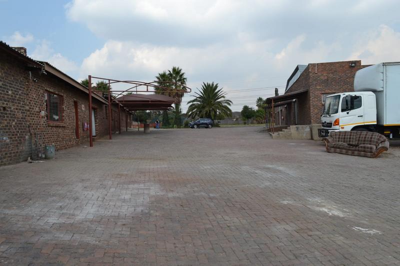 6 Bedroom Property for Sale in Three Rivers Gauteng