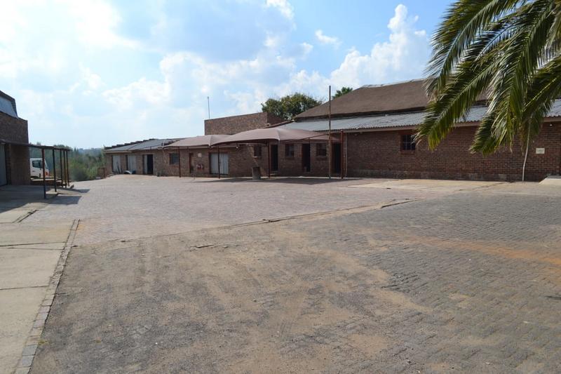 6 Bedroom Property for Sale in Three Rivers Gauteng