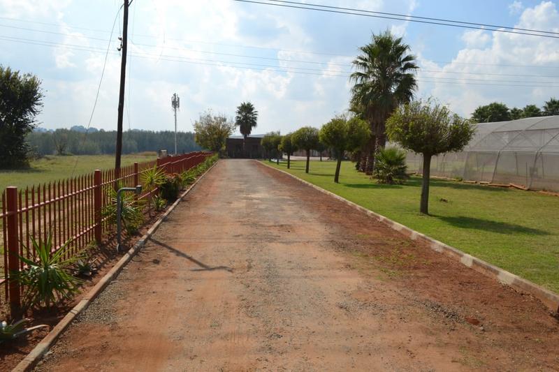 6 Bedroom Property for Sale in Three Rivers Gauteng