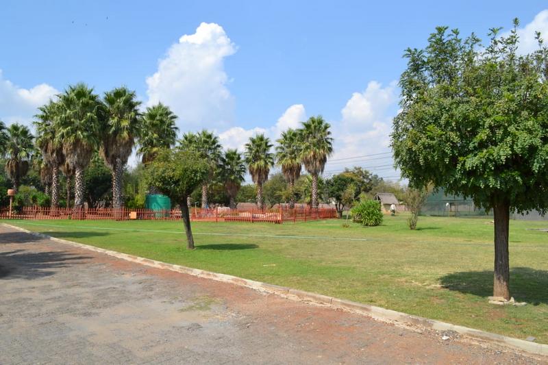 6 Bedroom Property for Sale in Three Rivers Gauteng