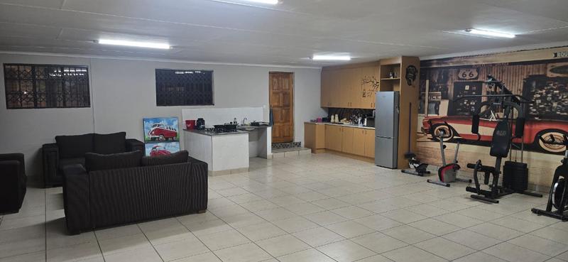 6 Bedroom Property for Sale in Three Rivers Gauteng