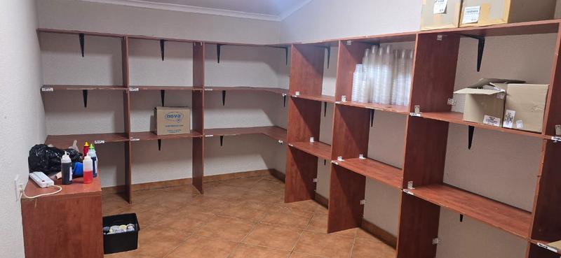 6 Bedroom Property for Sale in Three Rivers Gauteng