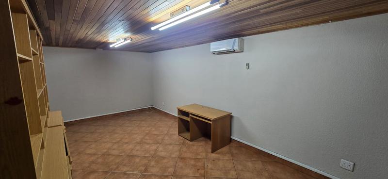 6 Bedroom Property for Sale in Three Rivers Gauteng