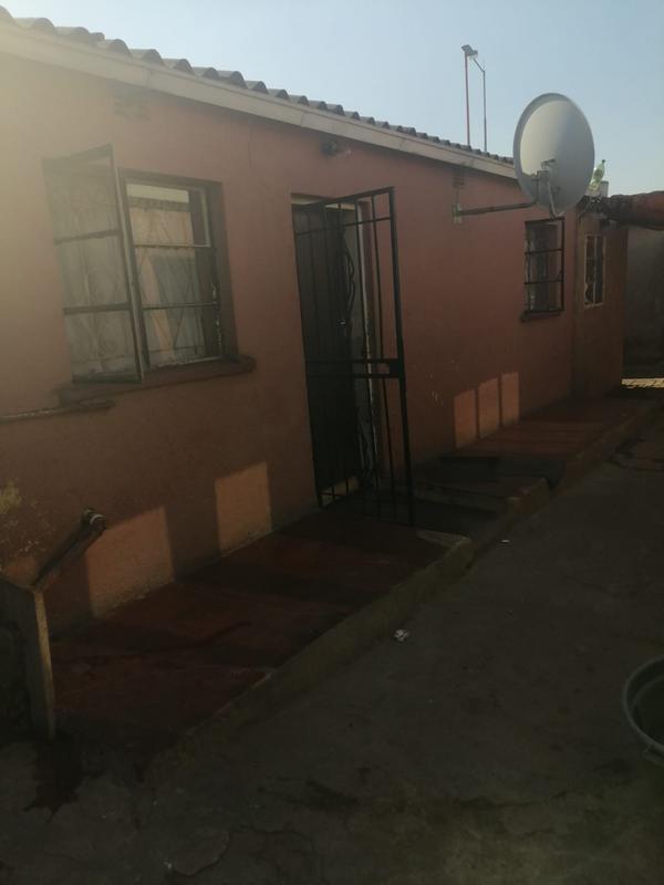 10 Bedroom Property for Sale in Ibaxa Gauteng