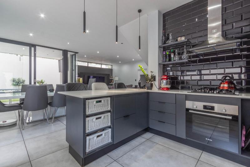 3 Bedroom Property for Sale in Edenvale Central Gauteng