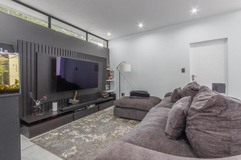 3 Bedroom Property for Sale in Edenvale Central Gauteng