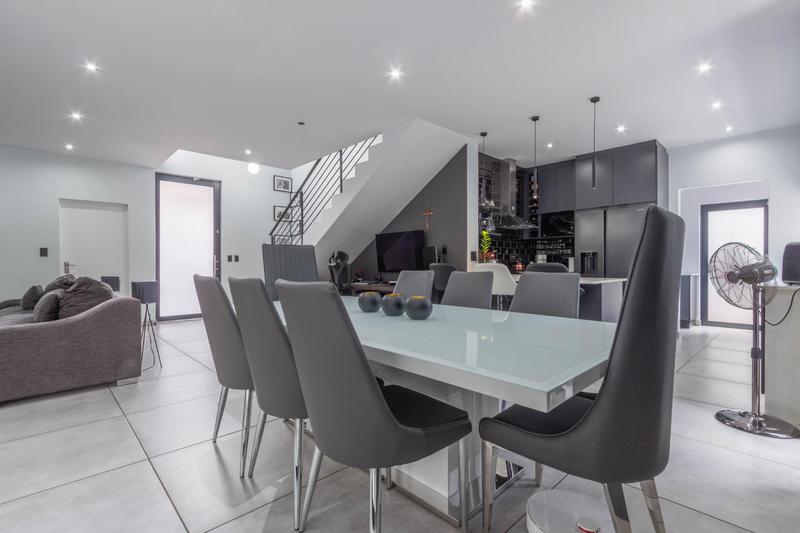 3 Bedroom Property for Sale in Edenvale Central Gauteng