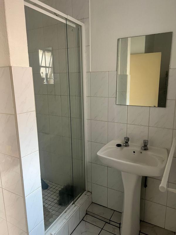 1 Bedroom Property for Sale in Bedfordview Gauteng