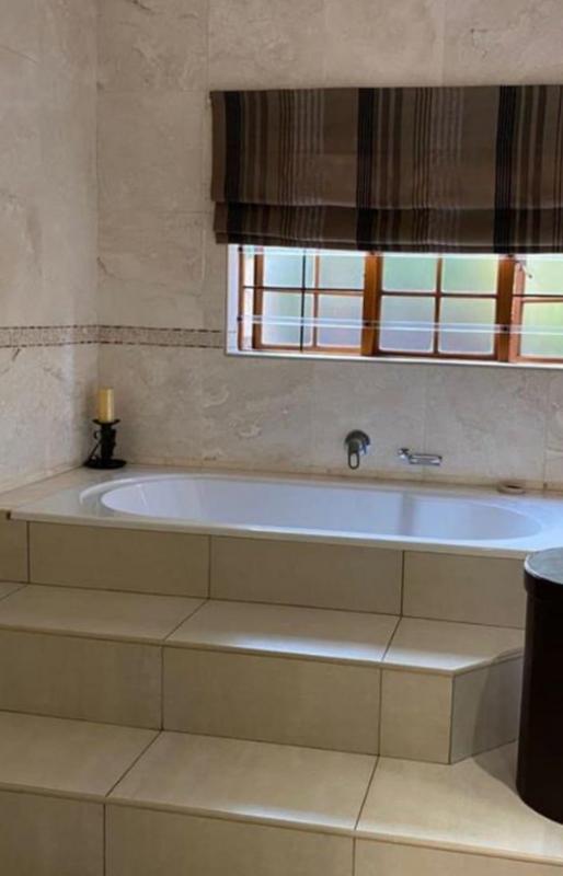 5 Bedroom Property for Sale in Observatory Gauteng