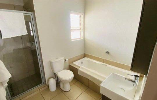 1 Bedroom Property for Sale in Broadacres Gauteng
