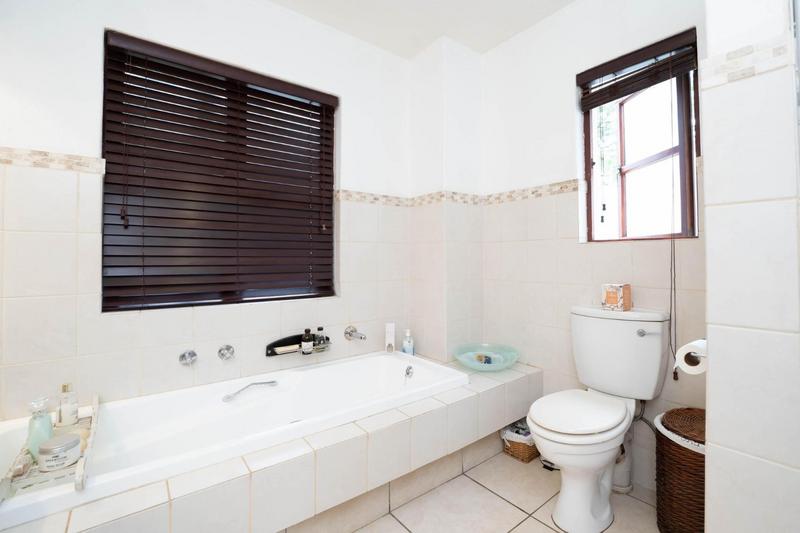 3 Bedroom Property for Sale in Lonehill Gauteng
