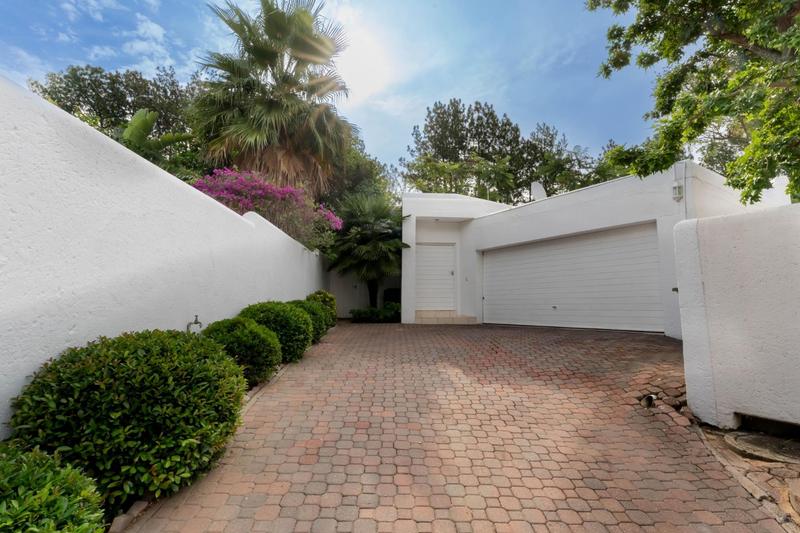 3 Bedroom Property for Sale in Lonehill Gauteng