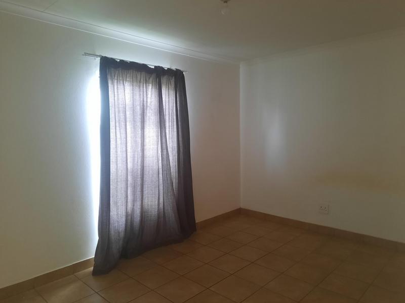 2 Bedroom Property for Sale in Savanna City Gauteng