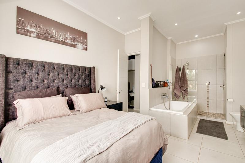 To Let 3 Bedroom Property for Rent in Morningside Gauteng