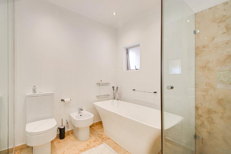 To Let 3 Bedroom Property for Rent in Dainfern Golf Estate Gauteng