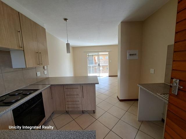 2 Bedroom Property for Sale in Stone Ridge Gauteng