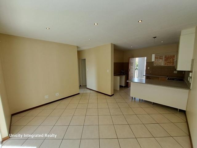 2 Bedroom Property for Sale in Stone Ridge Gauteng