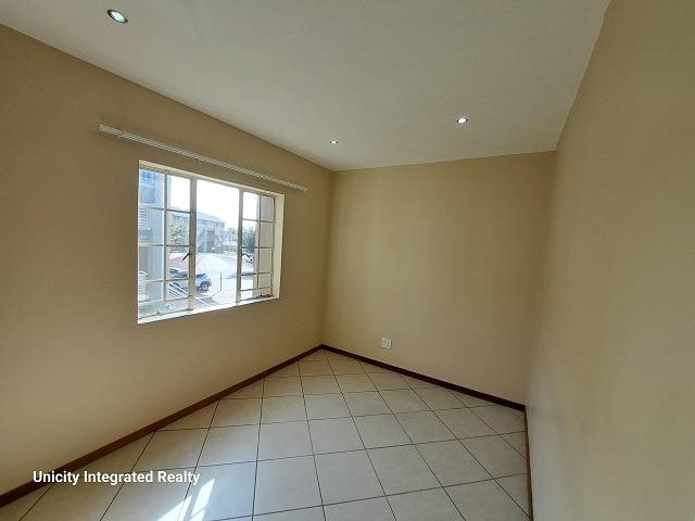 2 Bedroom Property for Sale in Stone Ridge Gauteng