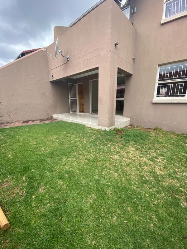 2 Bedroom Property for Sale in Vorna Valley Gauteng