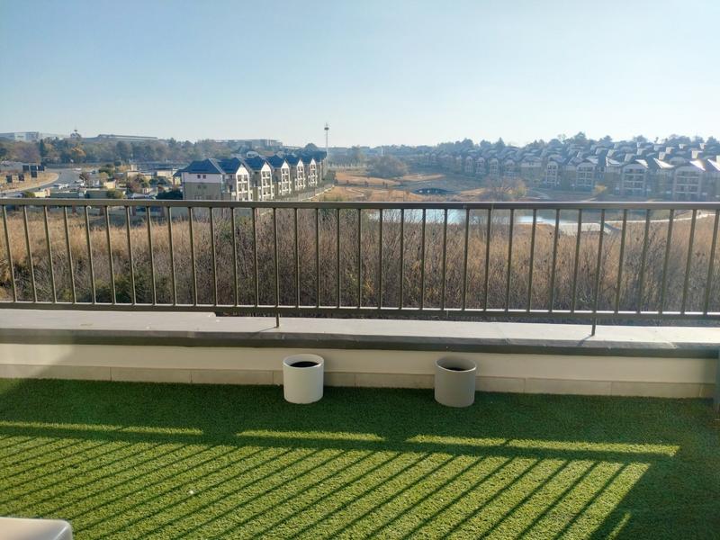 To Let 2 Bedroom Property for Rent in Waterfall Gauteng