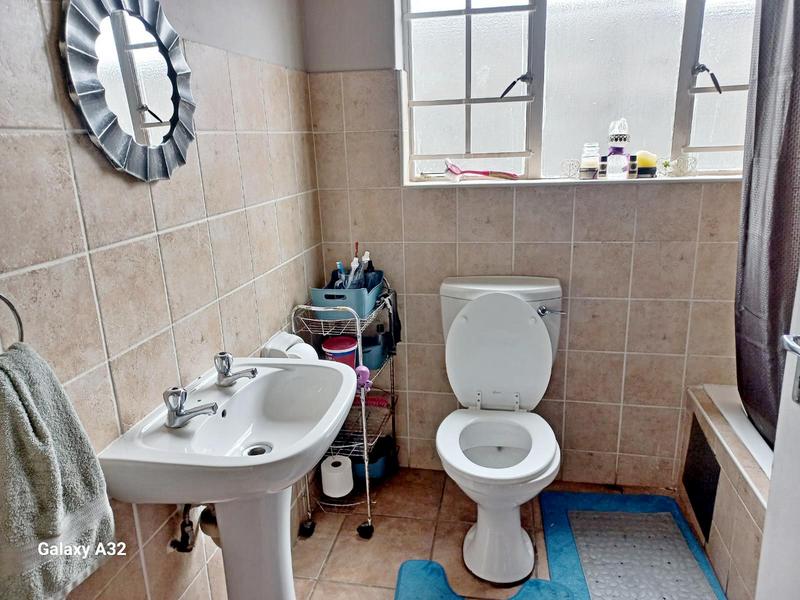 2 Bedroom Property for Sale in Terenure Gauteng