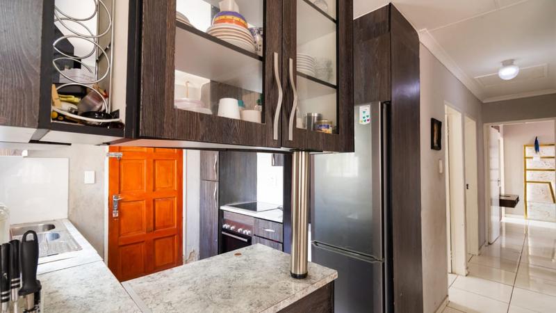 3 Bedroom Property for Sale in Blue Hills Gauteng